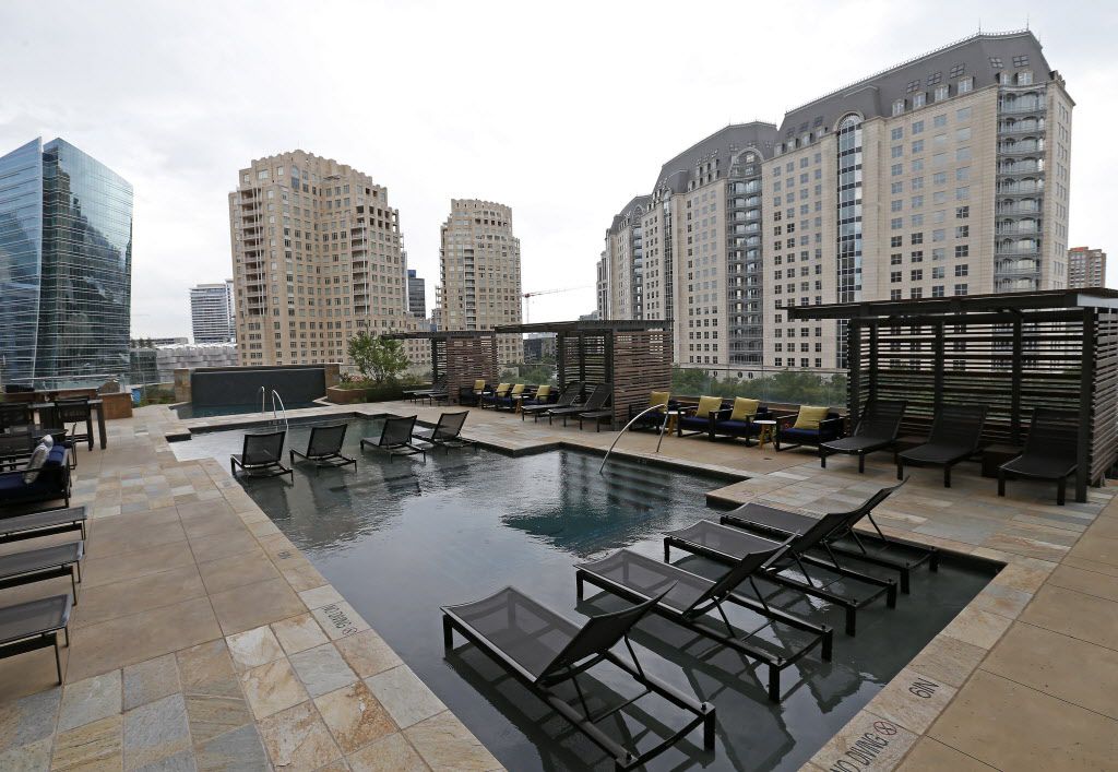 Uptown Dallas apartment tower is latest to hit market